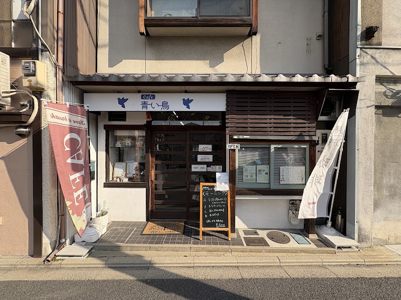 THE Lower East Nine cafe -LE9- | 九条駅のカフェ | coccory