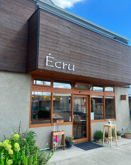 エクリュ Ecru