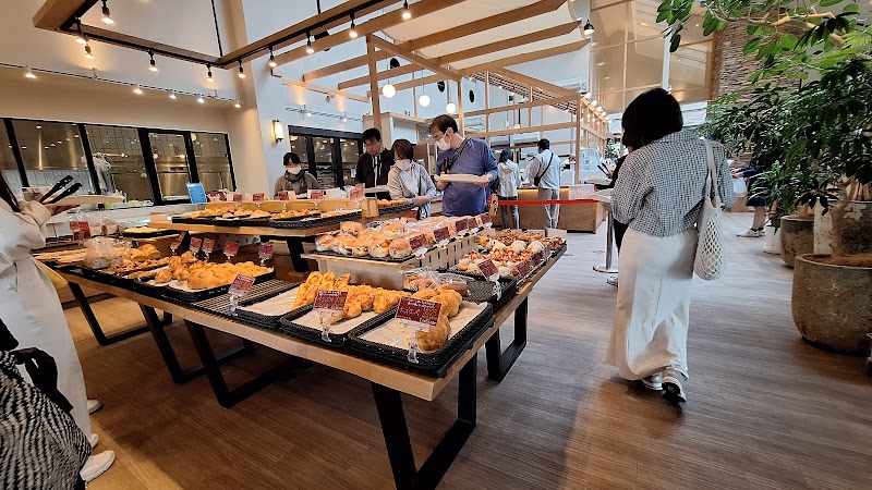 ベーカリー&カフェ Cocorade(ココラデ)松本店
